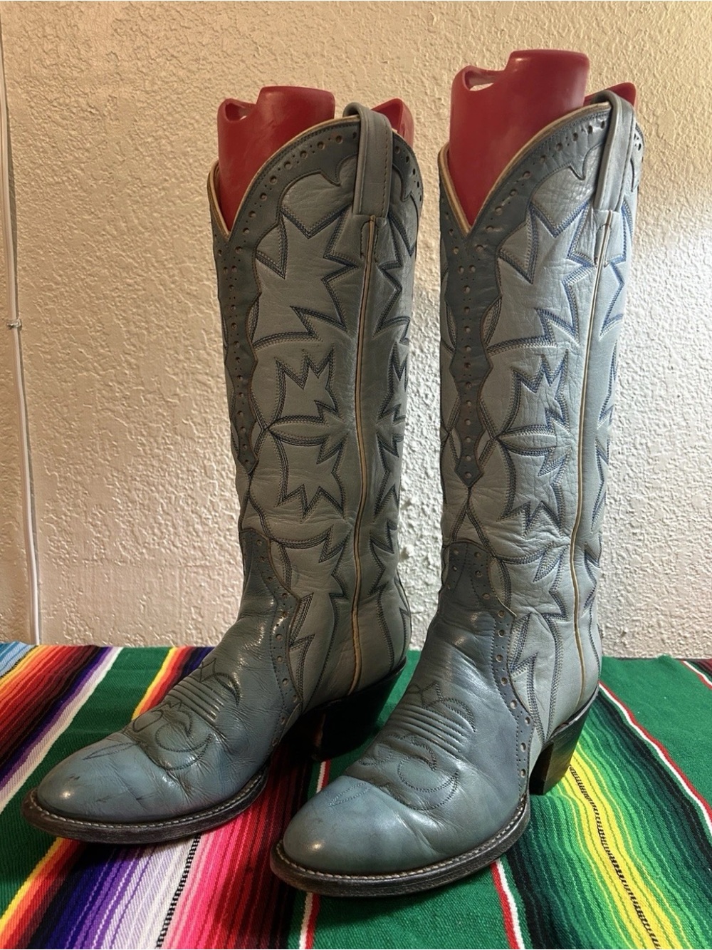 *RARE* Soft Powder Blue Hand Made Laramie Boots - Picture 3 of 11